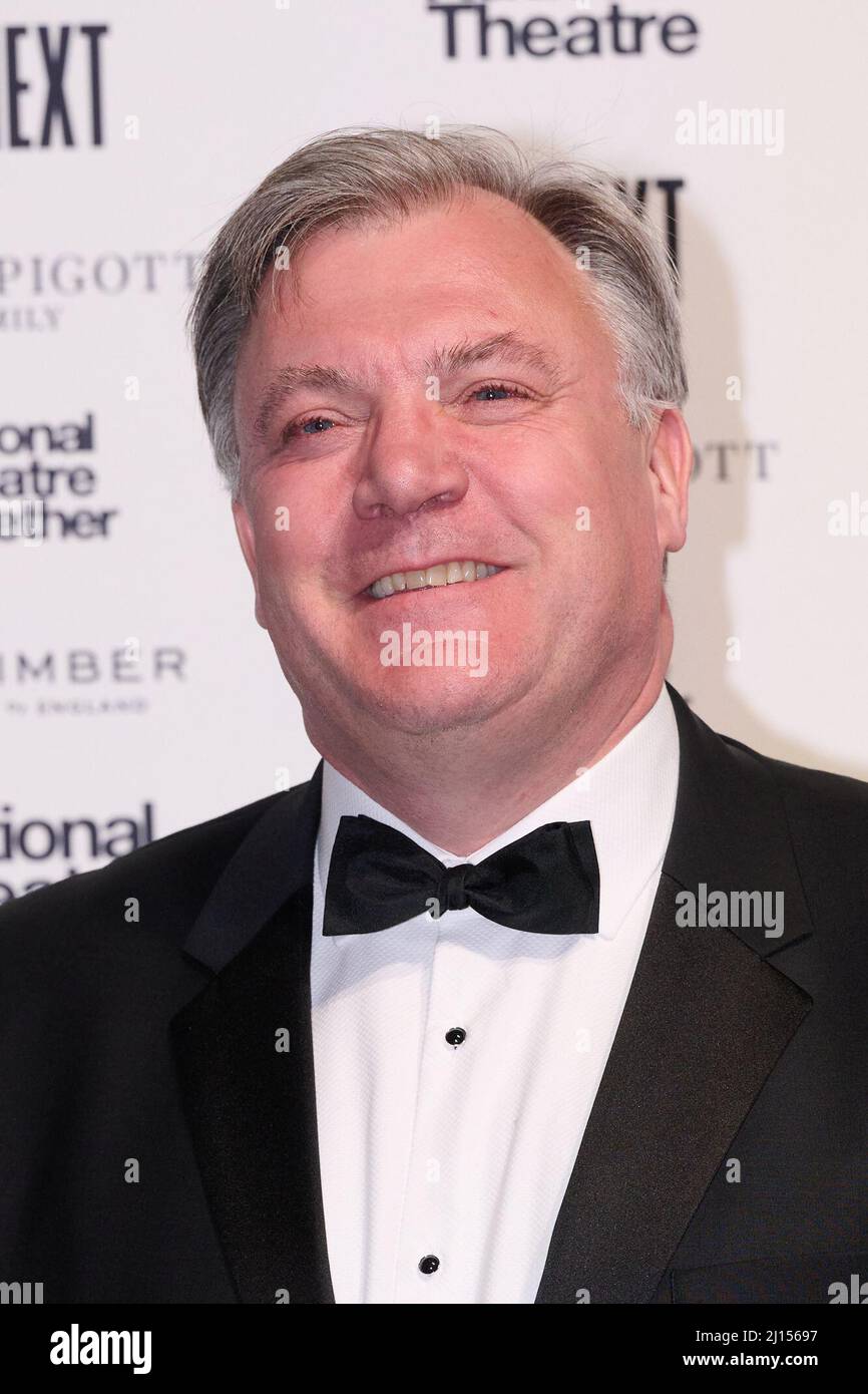 Londres, Royaume-Uni . 22 mars 2022 . Ed Balls participant au Théâtre national Haut prochain Gala au Théâtre national Southbank Credit: Alan D West/Alay Live News Banque D'Images