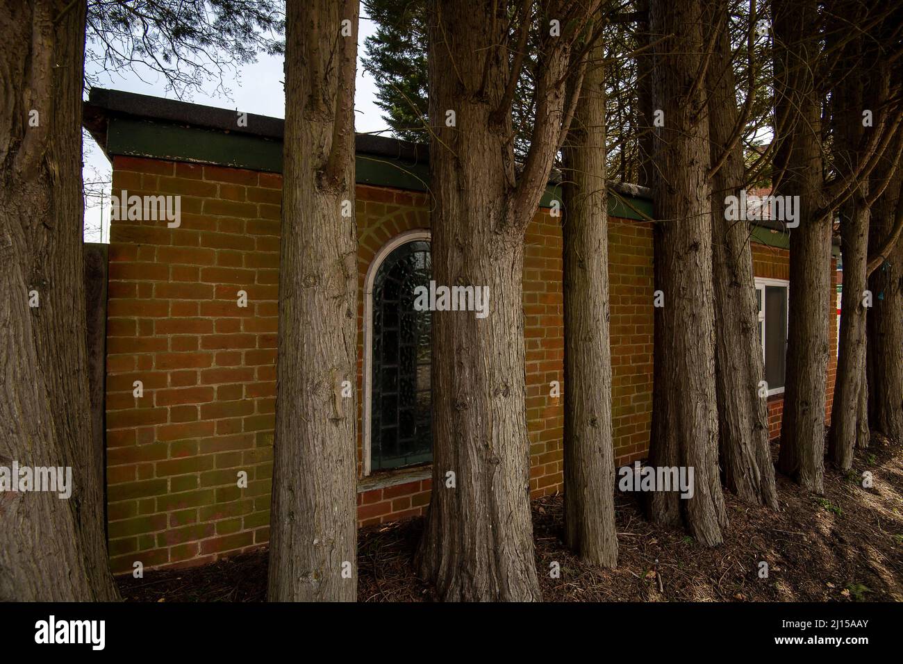Ascot, Berkshire, Royaume-Uni. 22nd mars 2022. La morgue de l'hôpital. L'actuel hôpital Heatherwood (illustré), qui est en service depuis 1920s, doit être fermé de façon imminente. Les bâtiments de l'hôpital seront alors démolis et Taylor Wimpey a reçu l'autorisation de planifier la construction de 230 maisons résidentielles, y compris des appartements sur le site. Un nouvel hôpital ultramoderne a été construit sur des terres adjacentes et devrait ouvrir ses portes à la fin du mois. Crédit : Maureen McLean/Alay Banque D'Images