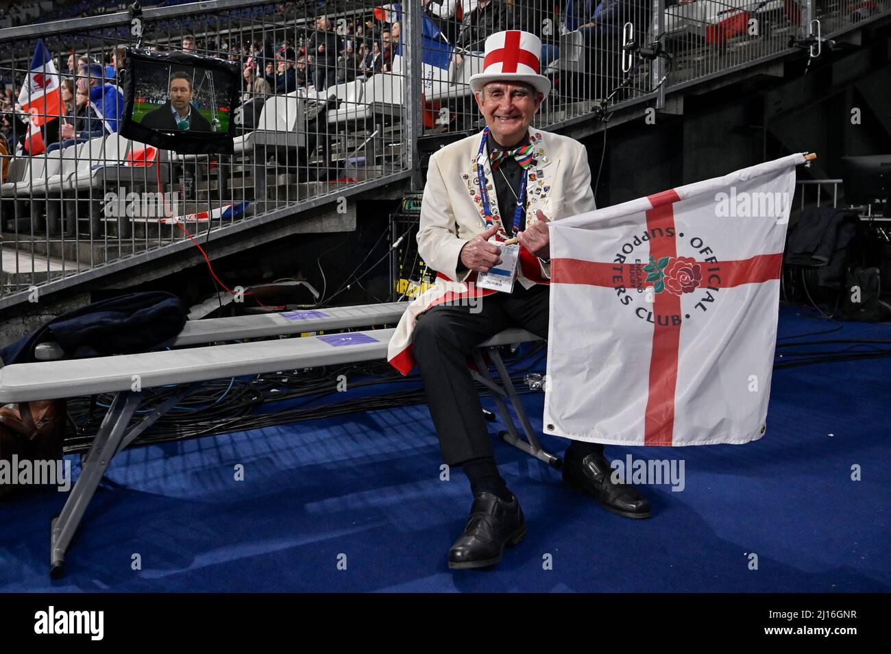 Julien Mattia / le Pictorium - France - Angleterre rugby - 20/3/2022 - France / Ile-de-France (région) / Paris - Anglais et Français fans pendant le Banque D'Images
