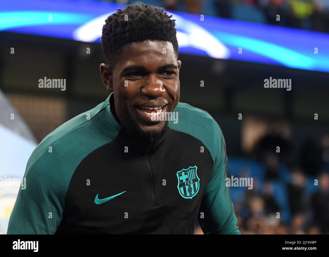 MANCHESTER, ANGLETERRE - 1 NOVEMBRE 2016 : Samuel Umtiti de Barcelone photographié avant le match du groupe C de la Ligue des champions de l'UEFA entre Manchester City et le FC Barcelone au stade de la ville de Manchester. Copyright: Cosmin Iftode/Picstaff Banque D'Images