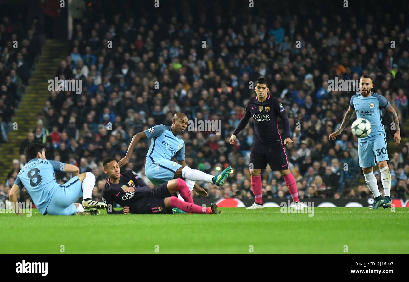 MANCHESTER, ANGLETERRE - 1 NOVEMBRE 2016 : joueurs en action lors du match du groupe C de la Ligue des champions de l'UEFA entre Manchester City et le FC Barcelone au stade de la ville de Manchester. Copyright: Cosmin Iftode/Picstaff Banque D'Images