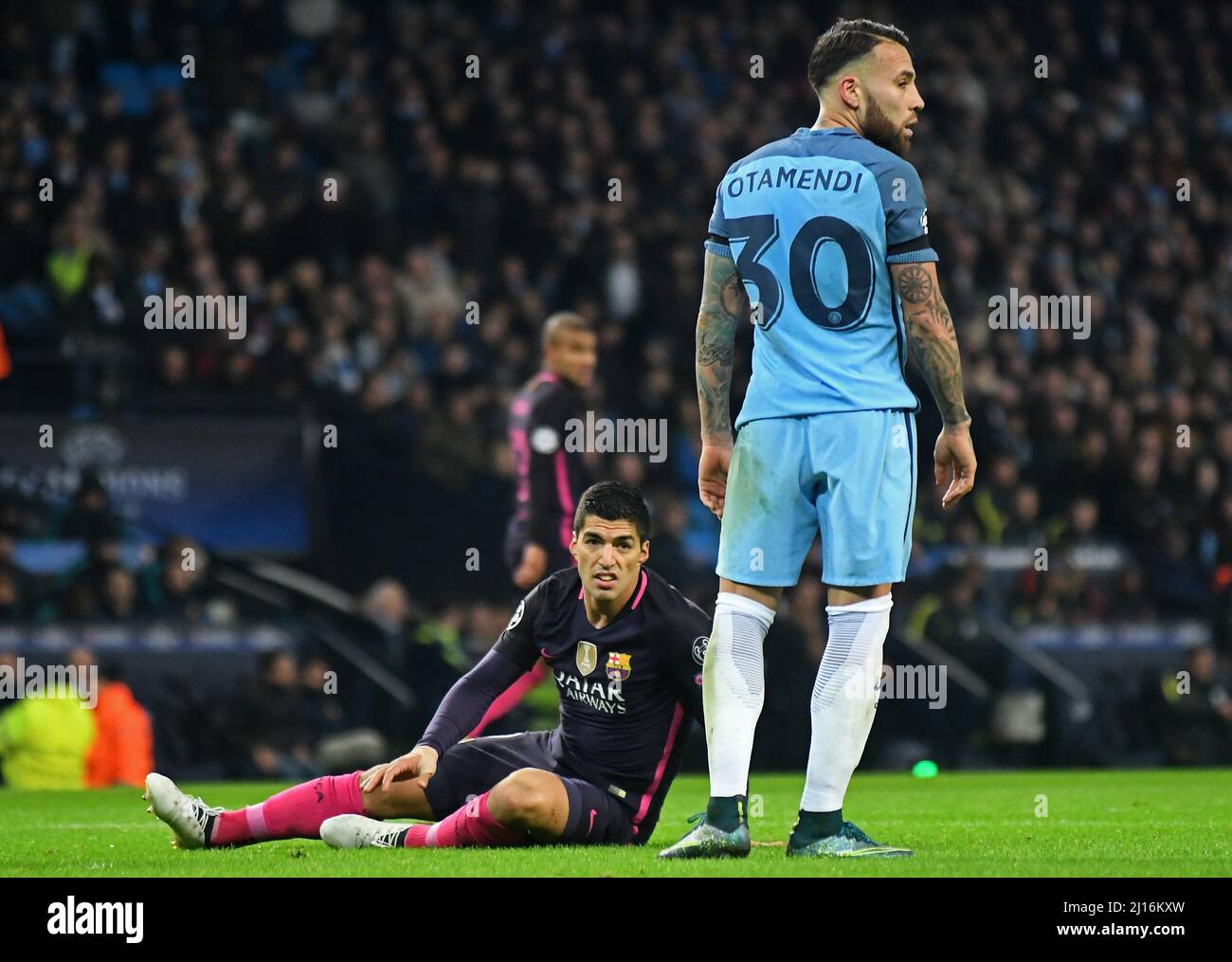 MANCHESTER, ANGLETERRE - 1 NOVEMBRE 2016 : Luis Suarez de Barcelone photographié pendant le match du groupe C de la Ligue des champions de l'UEFA entre Manchester City et le FC Barcelone au stade de la ville de Manchester. Copyright: Cosmin Iftode/Picstaff Banque D'Images