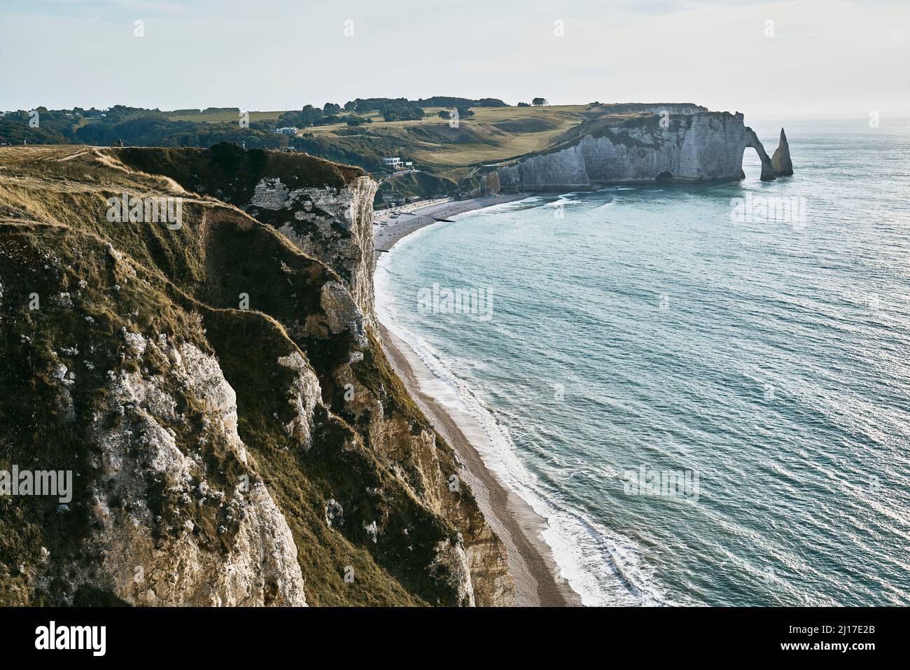 Vue panoramique sur la formation rocheuse par la mer Banque D'Images