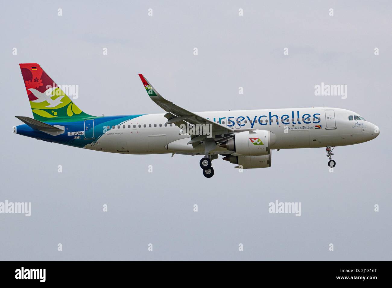Air Seychelles Airbus A320-251N (D-AUAR, 8972) approchant de l'aéroport de Hambourg, HAM, EDDH et effectuant un tour sur un vol d'essai Banque D'Images