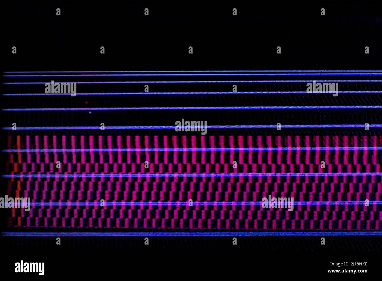 Écran de télévision pixélisé, signal incorrect. Échec du signal TV. Arrière-plan abstrait à haute résolution. Banque D'Images