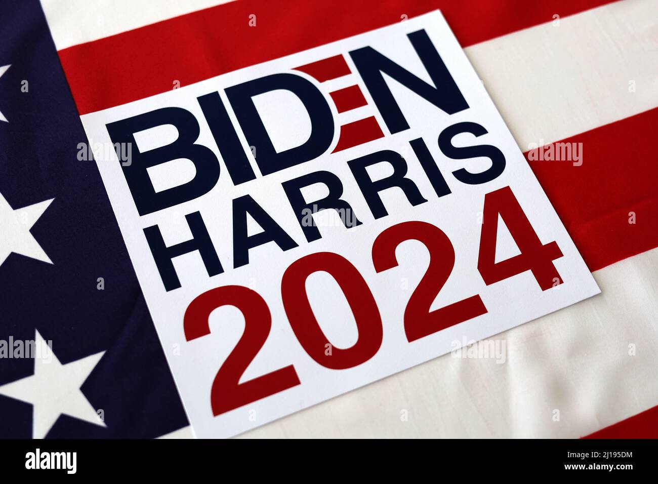 Biden Harris 2024 écrit sur le drapeau américain Banque D'Images