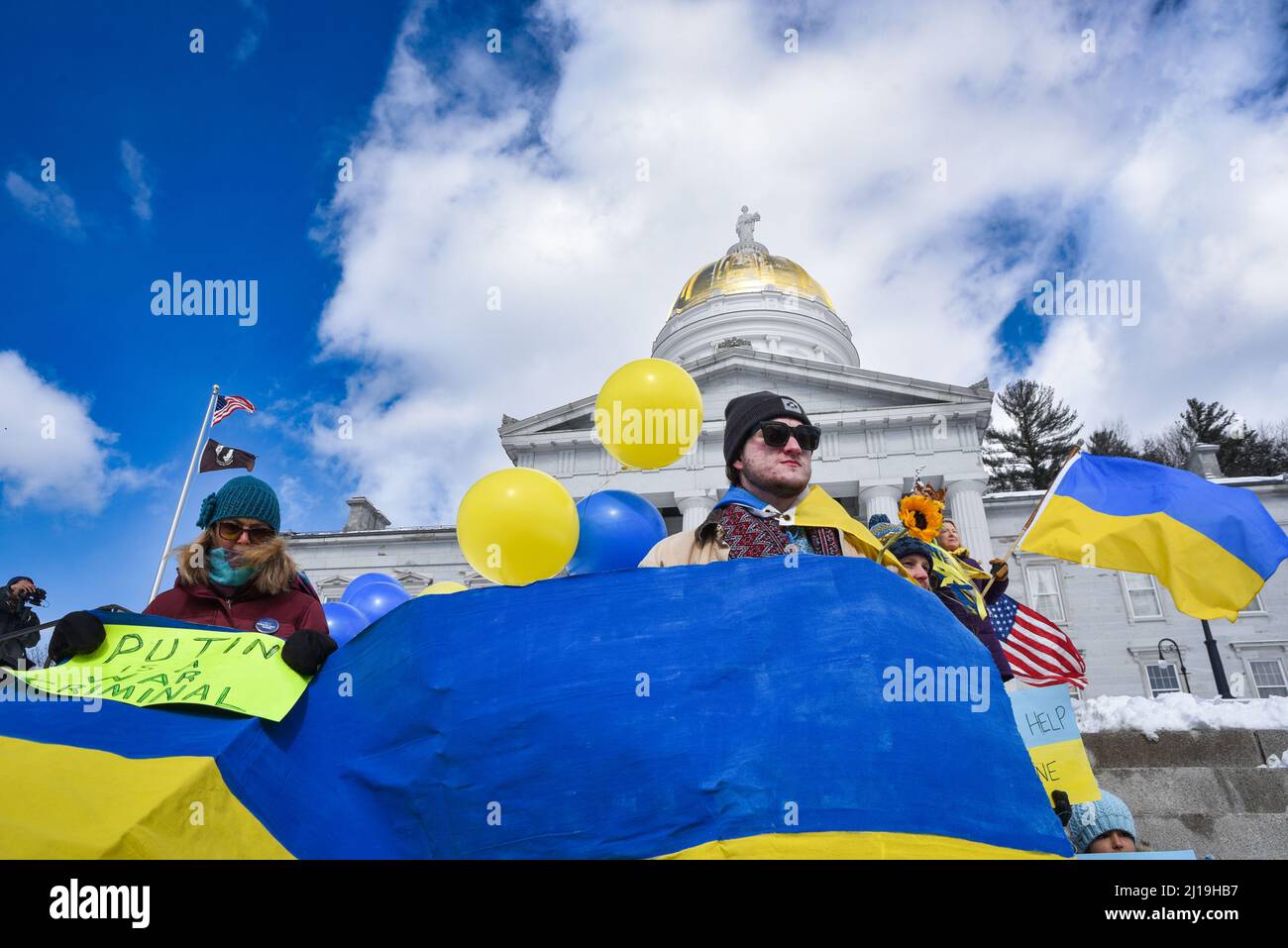 Démonstration Pro-Ukraine à la maison d'État du Vermont, Montpelier, VT, États-Unis. Banque D'Images