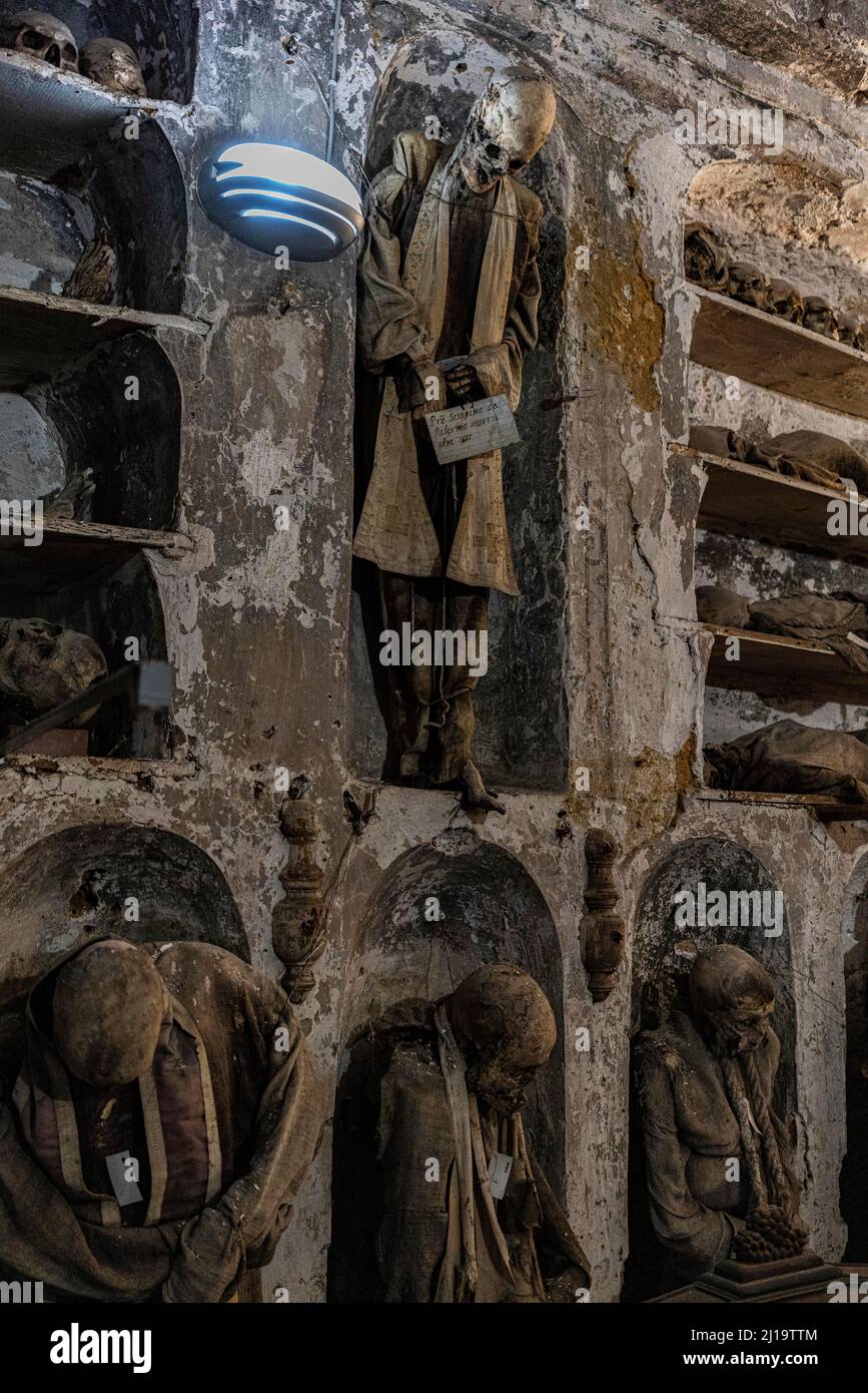 Momies dans les catacombes de Capuchin, crypte de Capuchin, Palerme, Sicile, Italie Banque D'Images