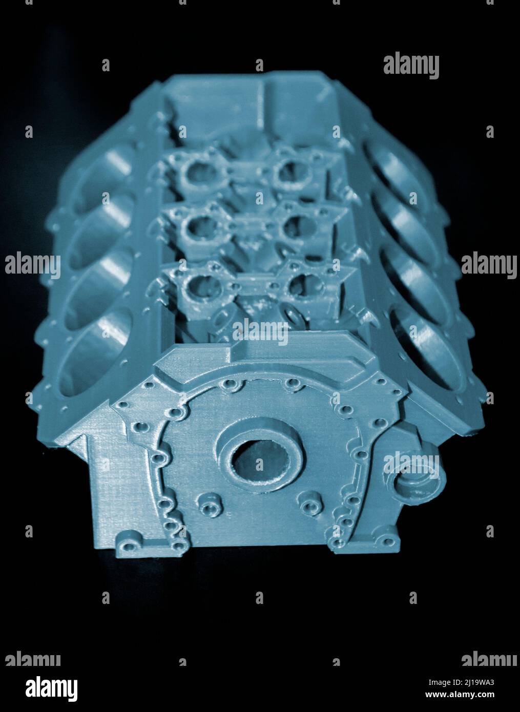Prototype de moteur de voiture d'objets imprimé sur l'imprimante 3D à partir d'un gros plan à filament en plastique Banque D'Images