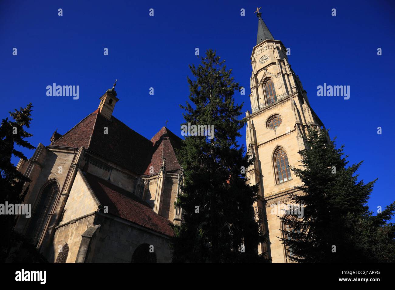 Die Klausenburger Michaelskirche in Cluj-Napoca, deutsch Klausenburg, ist das bedeutendste Beispiel einer gotischen Hallenkirche in Siebenbürgen, Rumä Banque D'Images