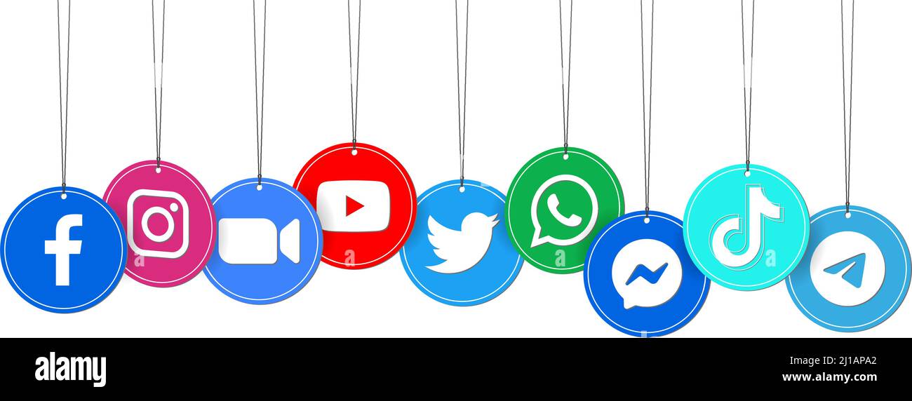 Kiev, Ukraine - 03 juillet 2021 : icônes d'applications de papier rond populaires accrochées par un fil de discussion : Facebook, Instagram, Twitter, Youtube, WhatsApp, et d'autres. Vecteur Illustration de Vecteur