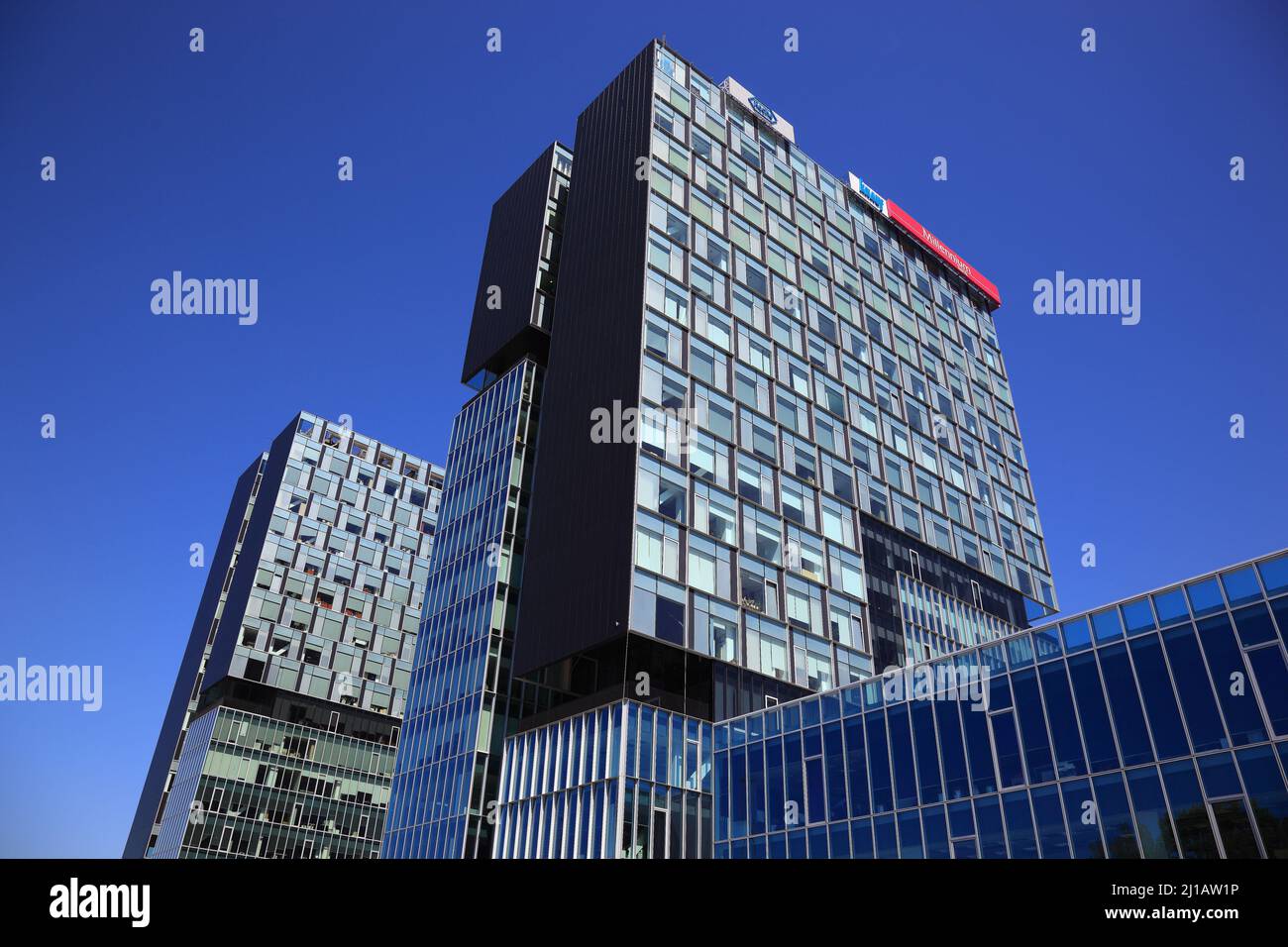 Tours de la porte de la ville, Turnurile Portile Orasului, sind zwei Klasse-A-Bürogebäude à Bukarest, Rumänien / tours de la porte de la ville, Turnurile Portile Orasului, a Banque D'Images