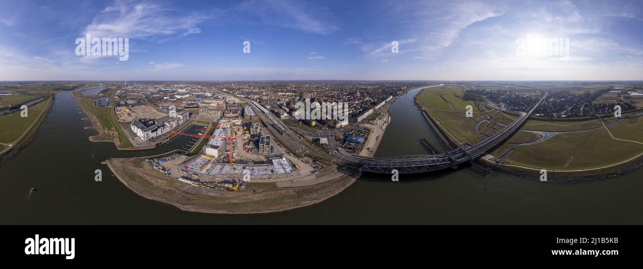 Tout autour 360 degrés vue panoramique aérienne sur le port de loisirs et Kade Zuid Banque D'Images