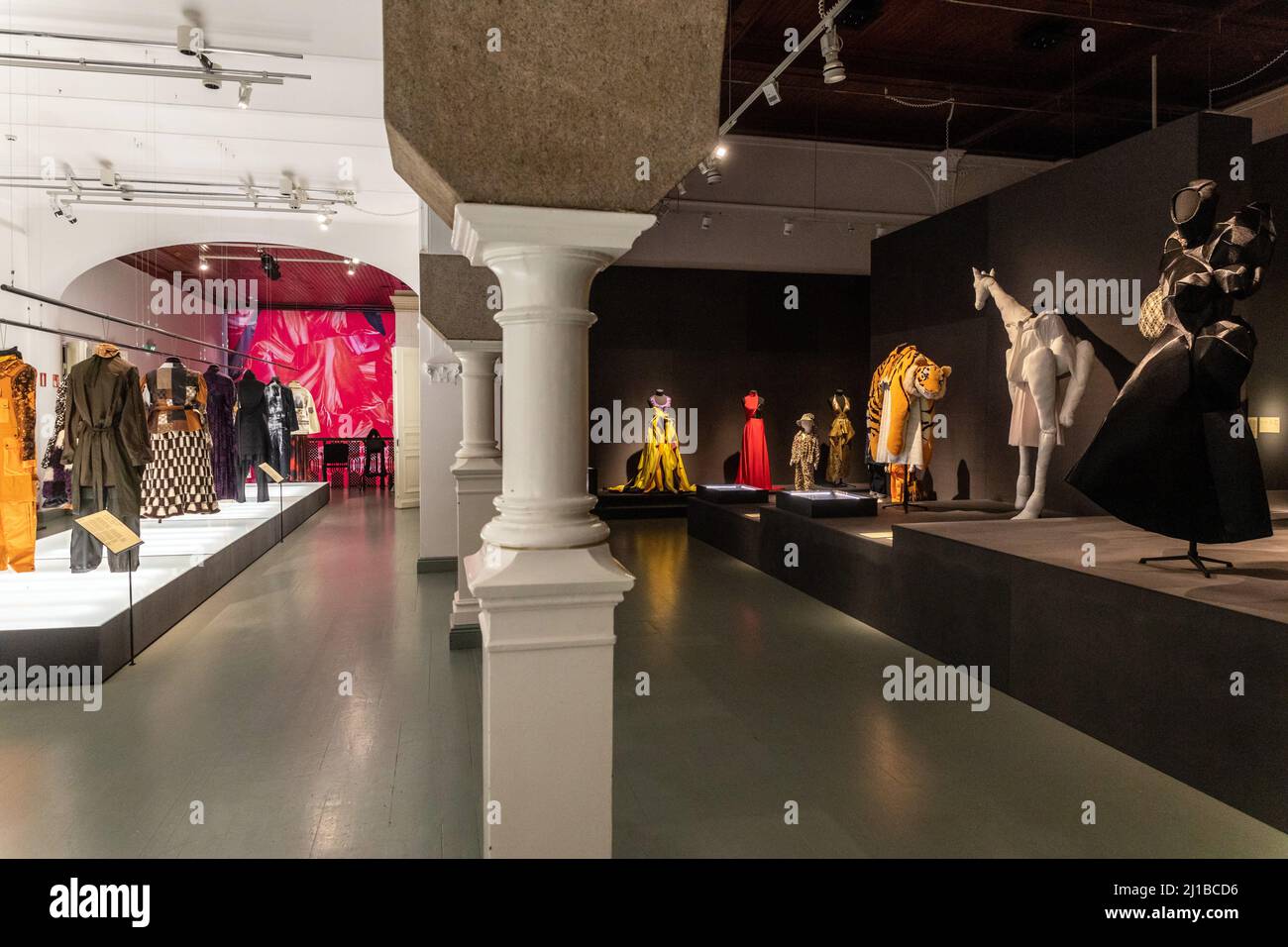 COLLECTION DE MODE, MUSÉE DU DESIGN, HELSINKI, FINLANDE, EUROPE Banque D'Images
