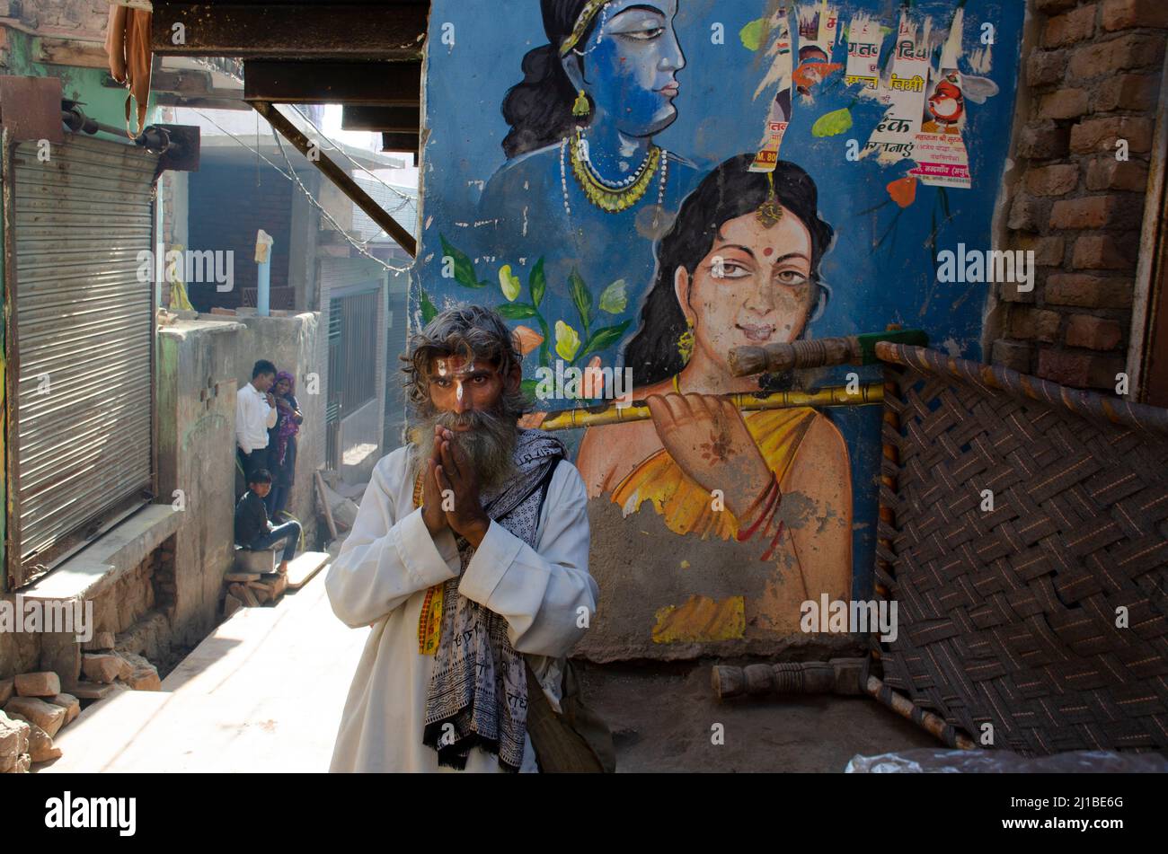Les dévotés célèbrent Holi à Mathura, en Inde. Banque D'Images