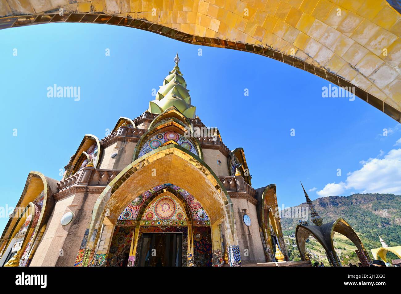 Pagode principale de Wat Pha Sorn Kaew dans la province de Phetchabun Banque D'Images