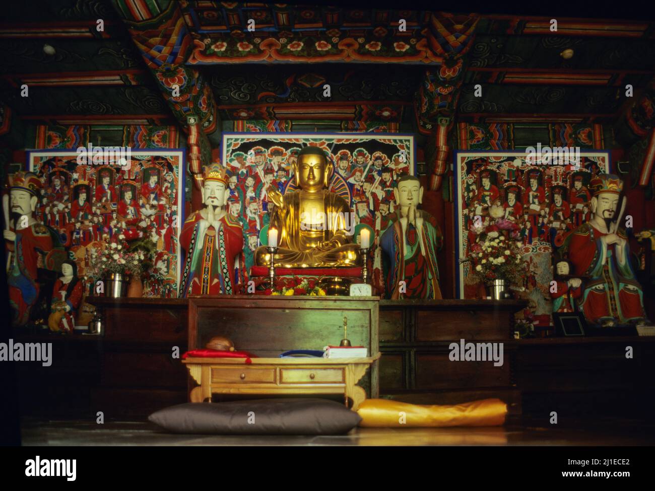 Autel au temple de Hwaeomsa au parc national de Jirisan en Corée du Sud Banque D'Images