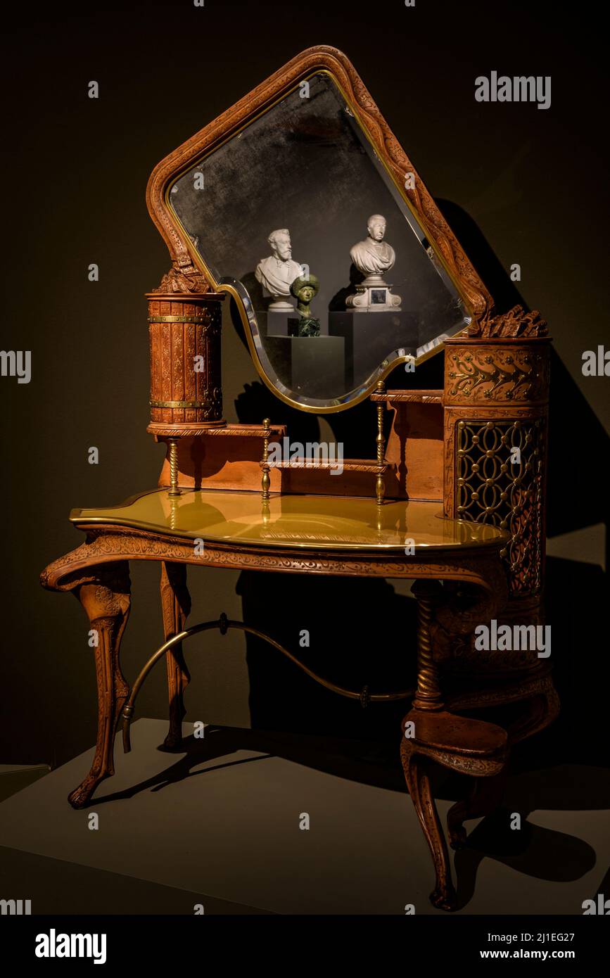 Dressing réalisé par Gaudí dans l'exposition Gaudi au musée MNAC en