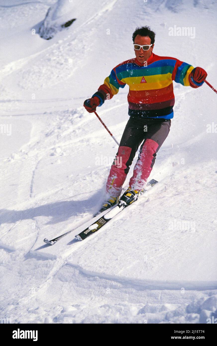Australie. Ski. Jeune homme ski alpin. Banque D'Images
