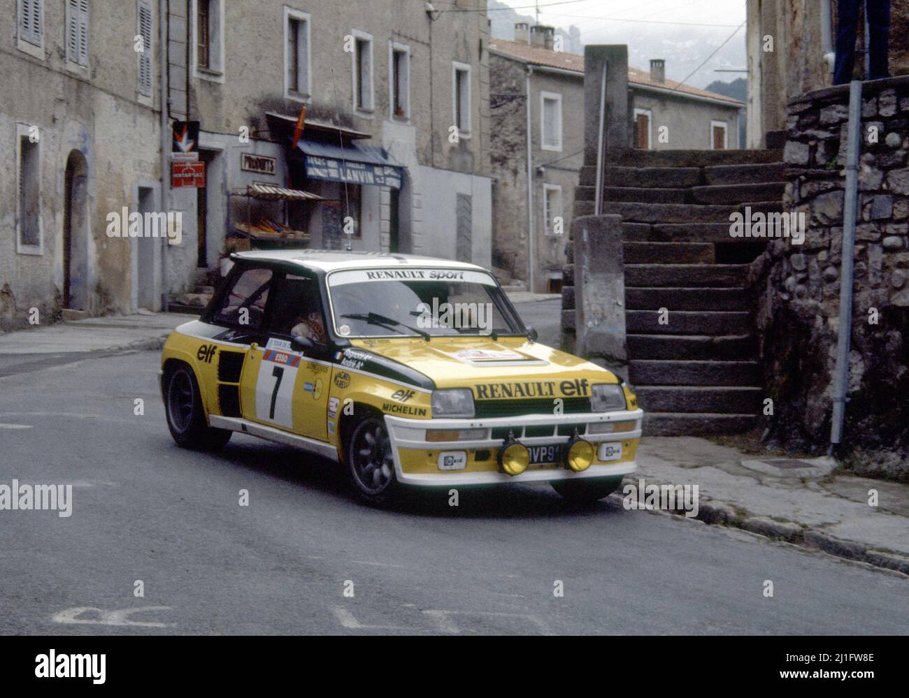 Jean Ragnotti (FRA) Jean-Marc Andrie (FRA) Renault 5 Turbo GR4 position  Renault Sport 1st Photo Stock - Alamy