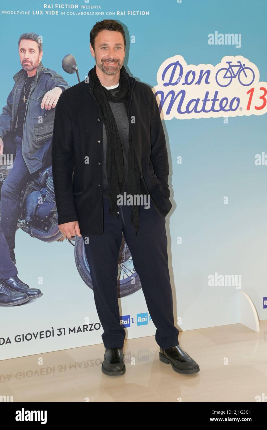 Raoul Bova participe à la photo de la fiction Rai Don Matteo 13 au centre Rai via Asiago. Banque D'Images