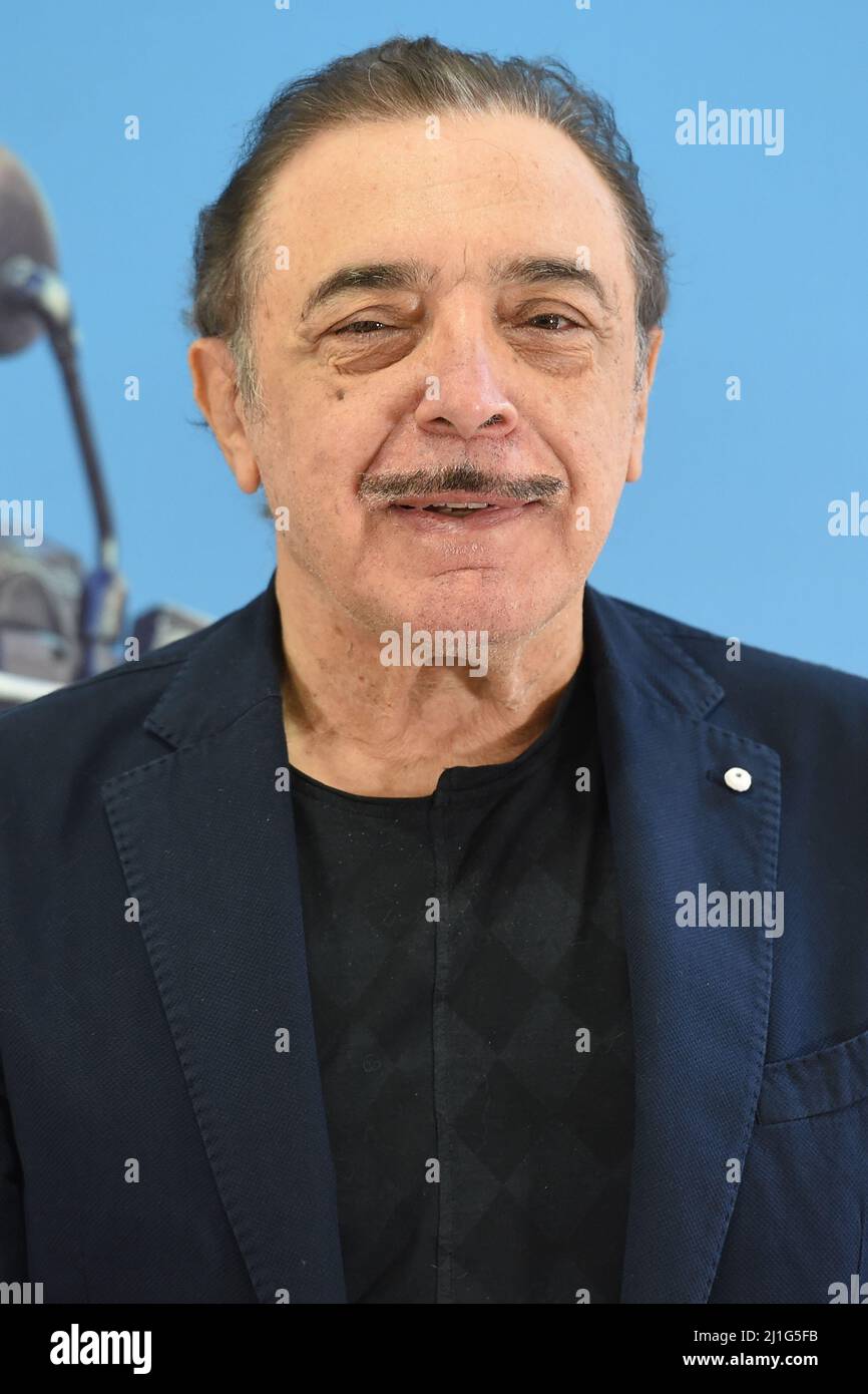 Rome, Italie. 25th mars 2022. Nino Frassica lors de la série de télévision Don Matteo 13 photocall à Rome, Italie, 25th mars 2022. (Credit : Alamy News/Massimo Insabato) Credit: massimo Insabato/Alamy Live News Banque D'Images