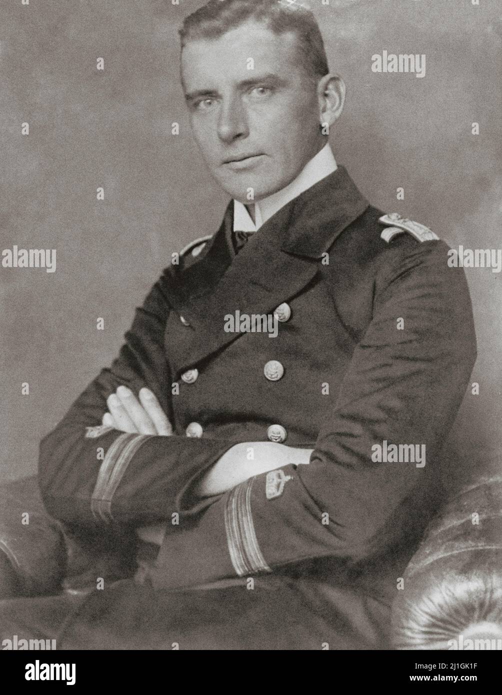 Portrait vintage de Hellmuth von Mücke. 1916 Hellmuth von Mücke (1881 – 1957) est un premier lieutenant du Light Cruiser allemand SMS Emden du Kai Banque D'Images
