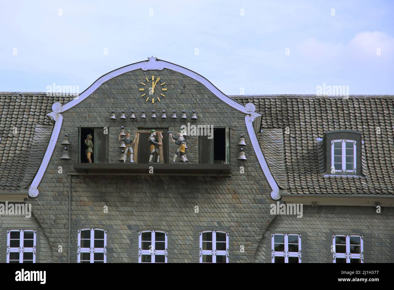 Glockenspiel à l'Hôtel Schiefer sur la place du marché à Goslar, Basse-Saxe, Allemagne Banque D'Images