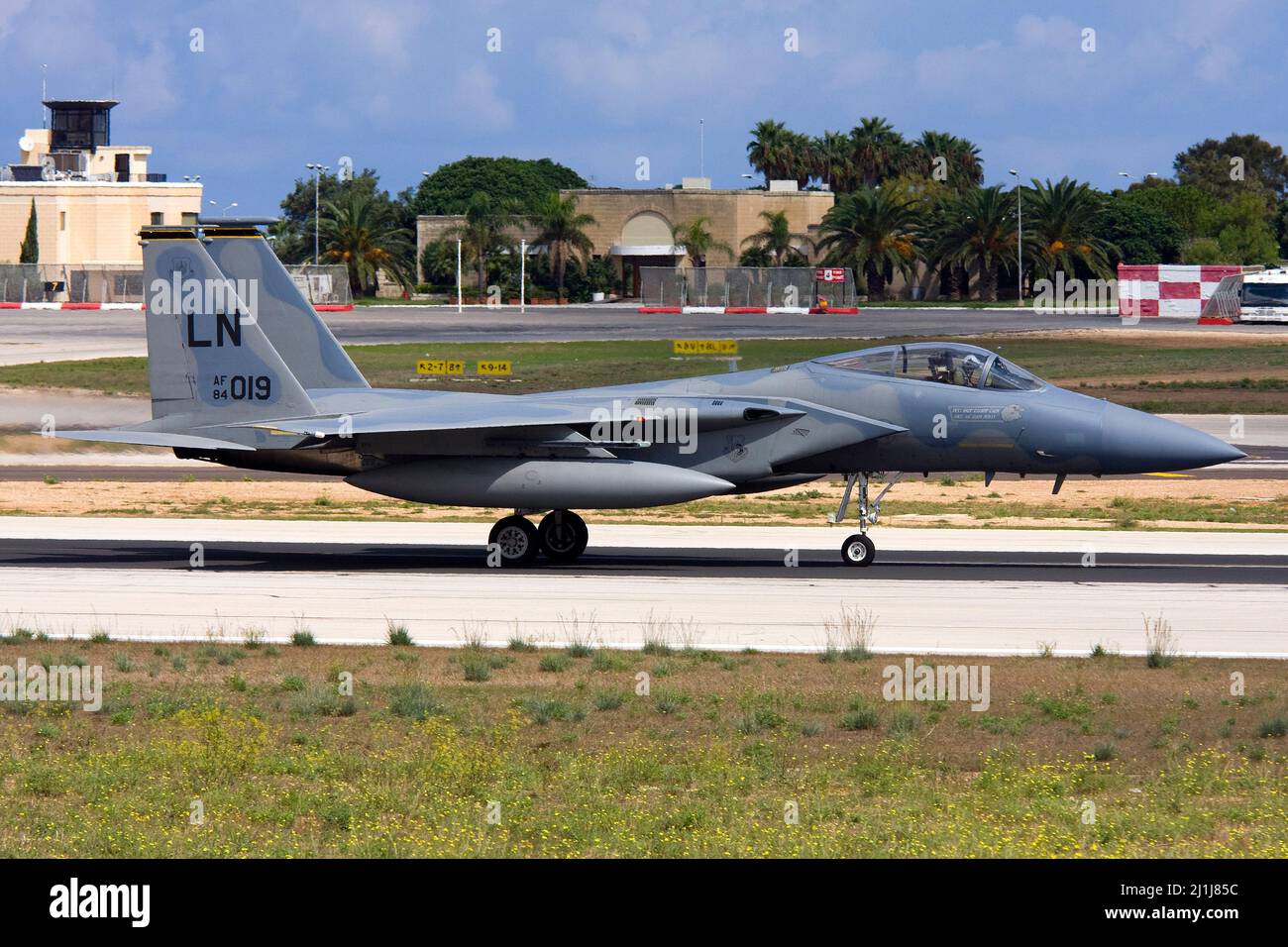 US Air Force McDonnell Douglas F-15C Eagle au départ de Malte après avoir participé au spectacle aérien international de Malte les 2 jours précédents. Banque D'Images