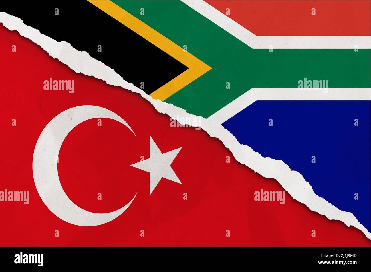 L'Afrique du Sud et le drapeau de la Turquie ont déchiré le papier grunge fond. Résumé l'économie de l'Afrique du Sud et de la Turquie, les conflits politiques, la texture du concept de guerre en arrière Banque D'Images