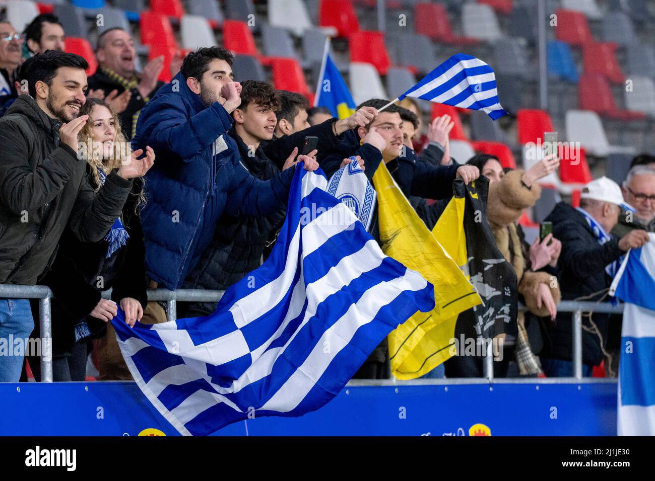 Des supporters grecs lors du match amical entre les équipes nationales de Roumanie et de Grèce au stade 'Steaua' de Bucarest, Roumanie. 25th mars 2022. Photo: Copyright 2020, crédit: Cronos/Alay Live News Banque D'Images