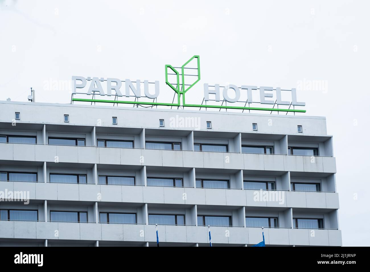 Pärnu Hotell (hôtel) sur la place centrale. Hébergement à Pärnu. Banque D'Images