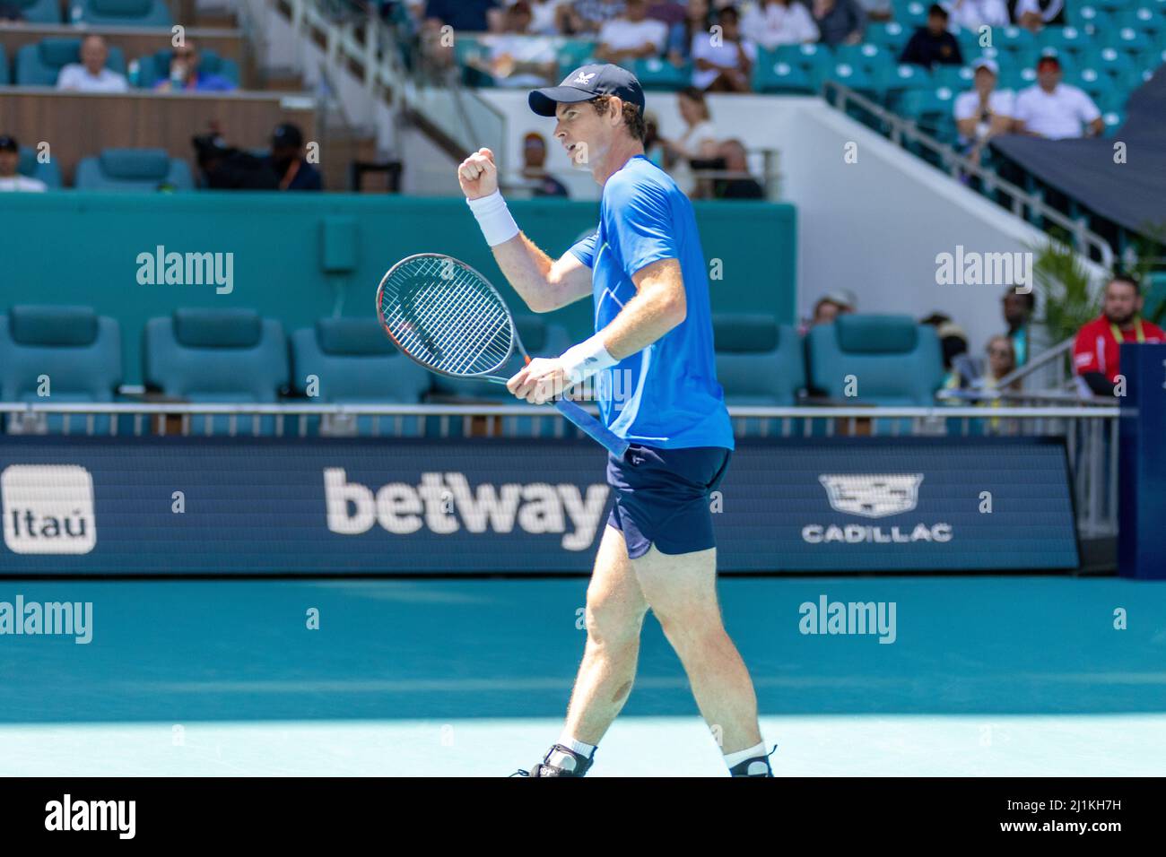 Miami Gardens, Floride, États-Unis. 26th mars 2022. Andy Murray (GBR) contre Daniil Medvedev (RUS) lors du tournoi mondial de tennis à l'Open de Miami 2022 propulsé par Itau. Note : 6-4, 6-2. Gagnant: Daniil Medvedev (RUS). Credit: Yaroslav Sabitov/YES Market Media/Alay Live News. Banque D'Images