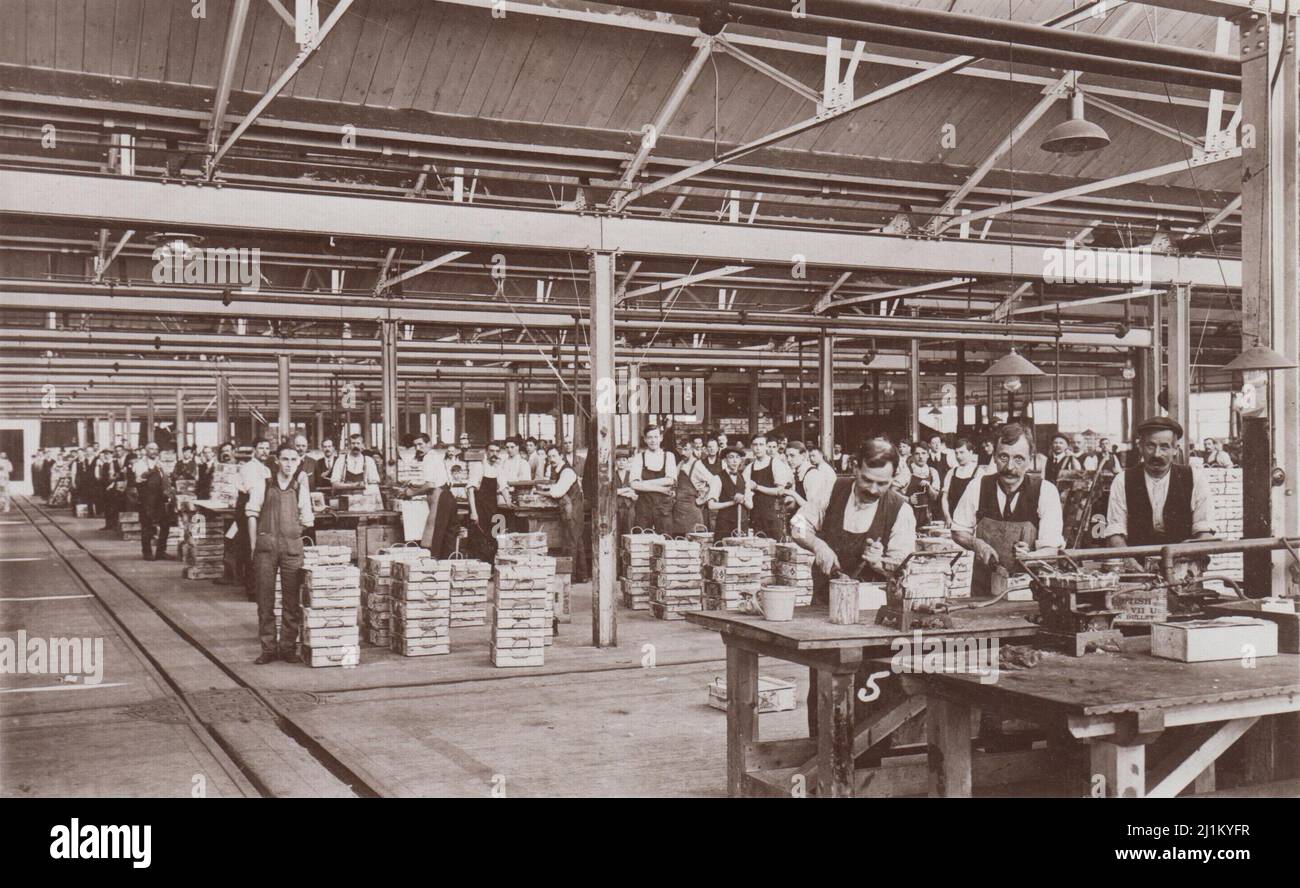 Rifle factory Banque de photographies et d'images à haute résolution - Alamy