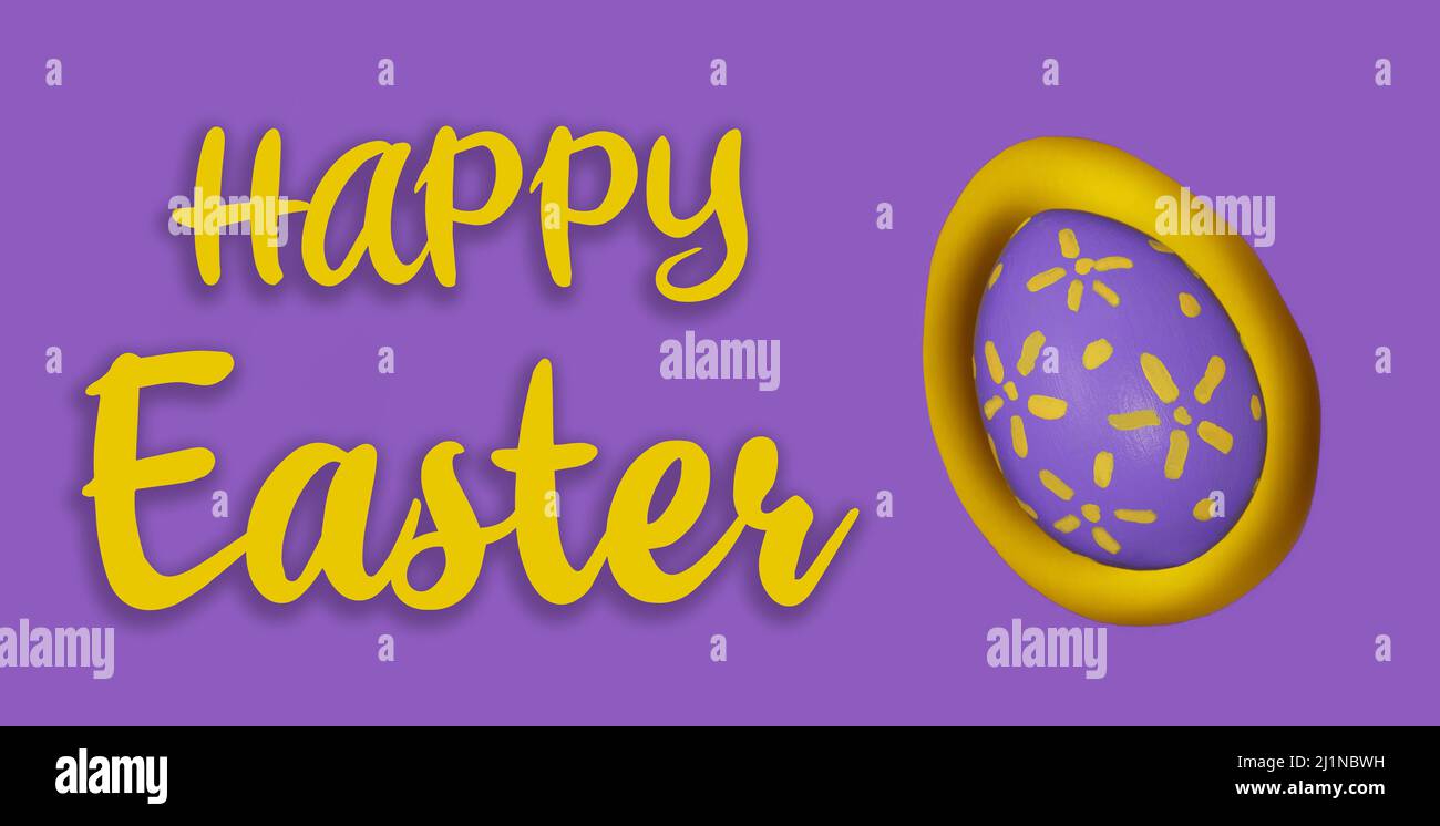 Bannière. Peint violet oeuf de Pâques sur fond de papier jaune et violet avec l'inscription Joyeuses Pâques. minimal concept. Carte de pâques avec cop Banque D'Images