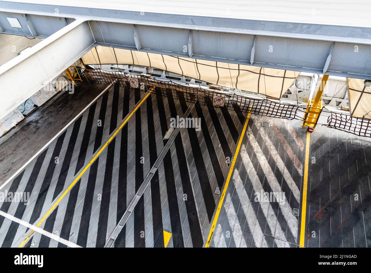 Pont pour les véhicules de ferry Roro. Vue de dessus Banque D'Images