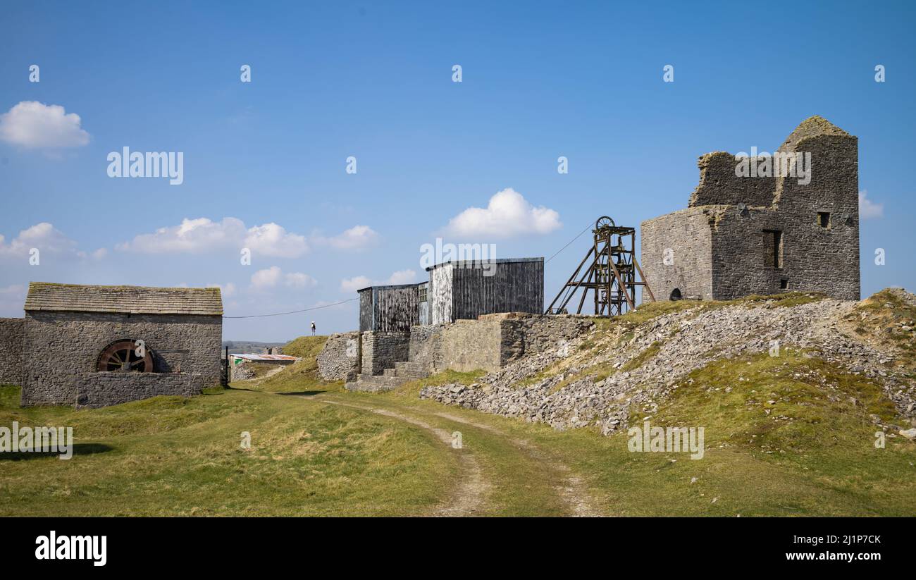 La mine de Magpie en ruines, une ancienne mine de plomb près du village de Sheldon, dans le parc national de Peak District à Derbyshire, au Royaume-Uni. Banque D'Images