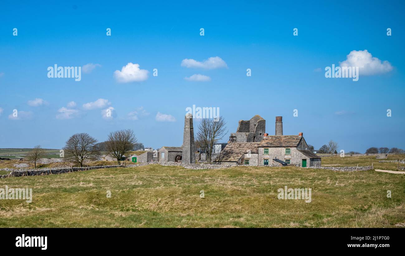 La mine de Magpie en ruines, une ancienne mine de plomb près du village de Sheldon, dans le parc national de Peak District à Derbyshire, au Royaume-Uni. Banque D'Images