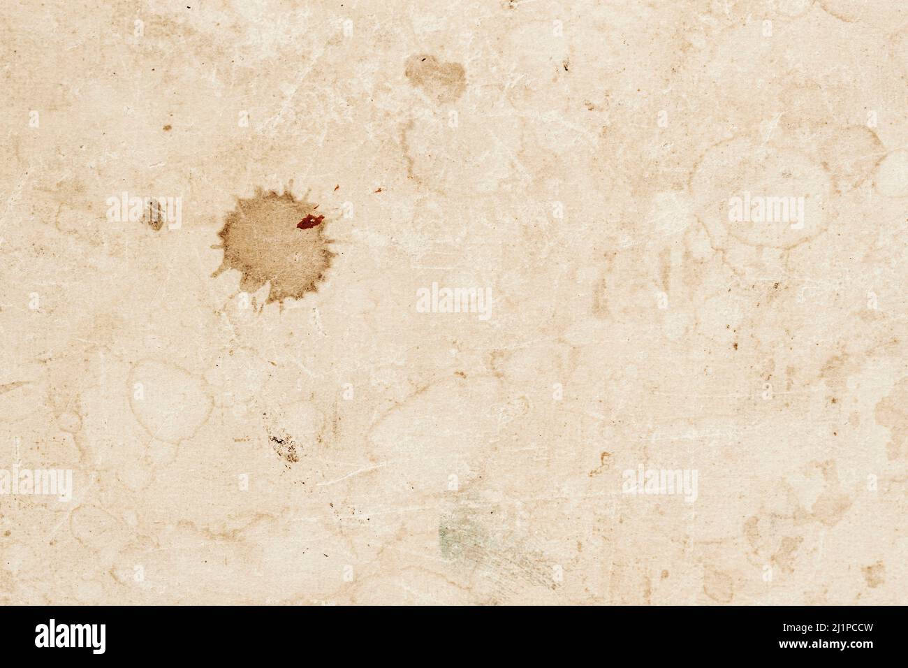 Gros plan sur la texture du papier vieilli et usé, arrière-plan grind, surface sale avec taches, rayures. Arrière-plan vintage Banque D'Images