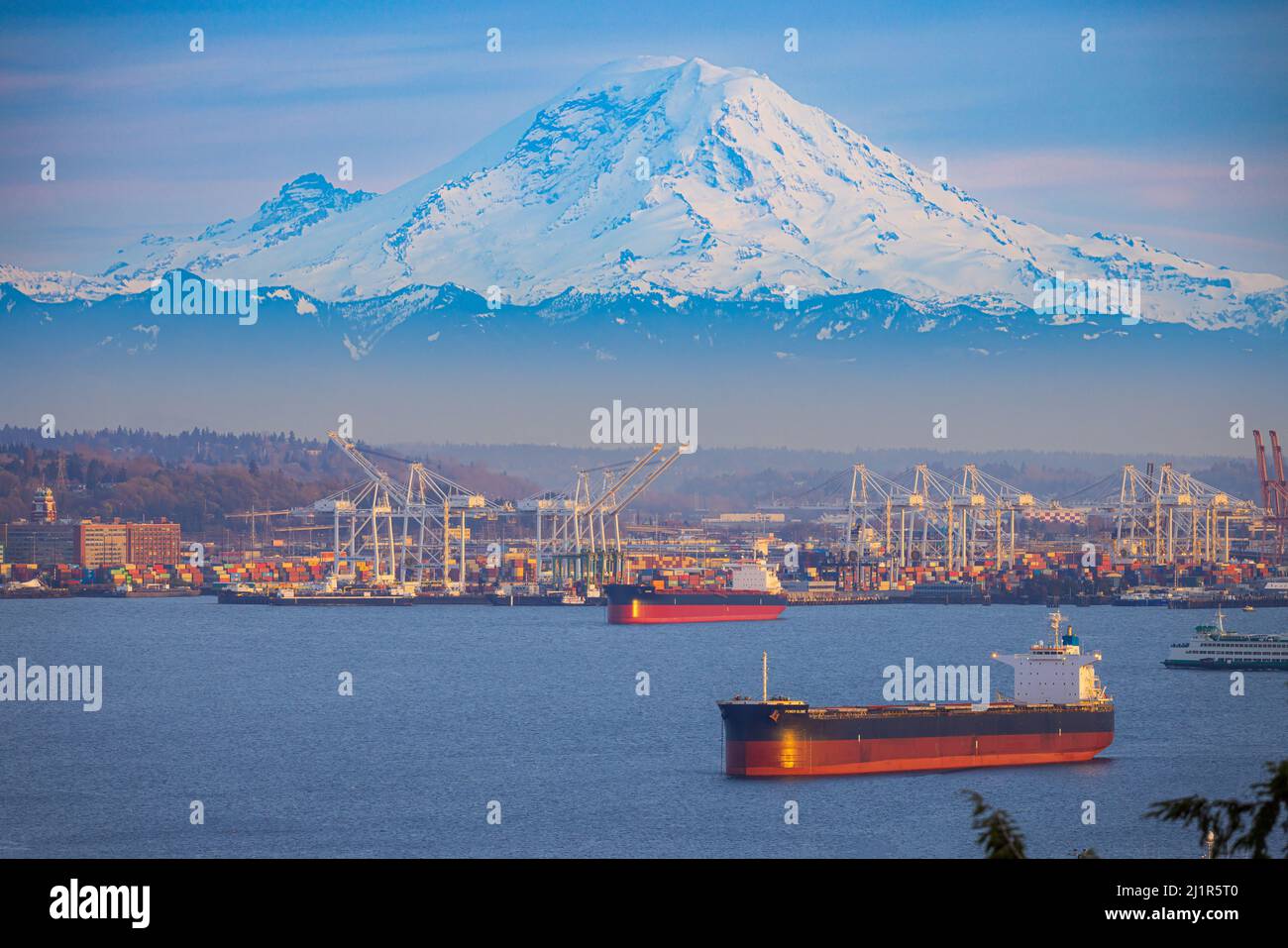 Seattle est un important port maritime côtier et le siège du comté de King, dans l'État américain de Washington Banque D'Images