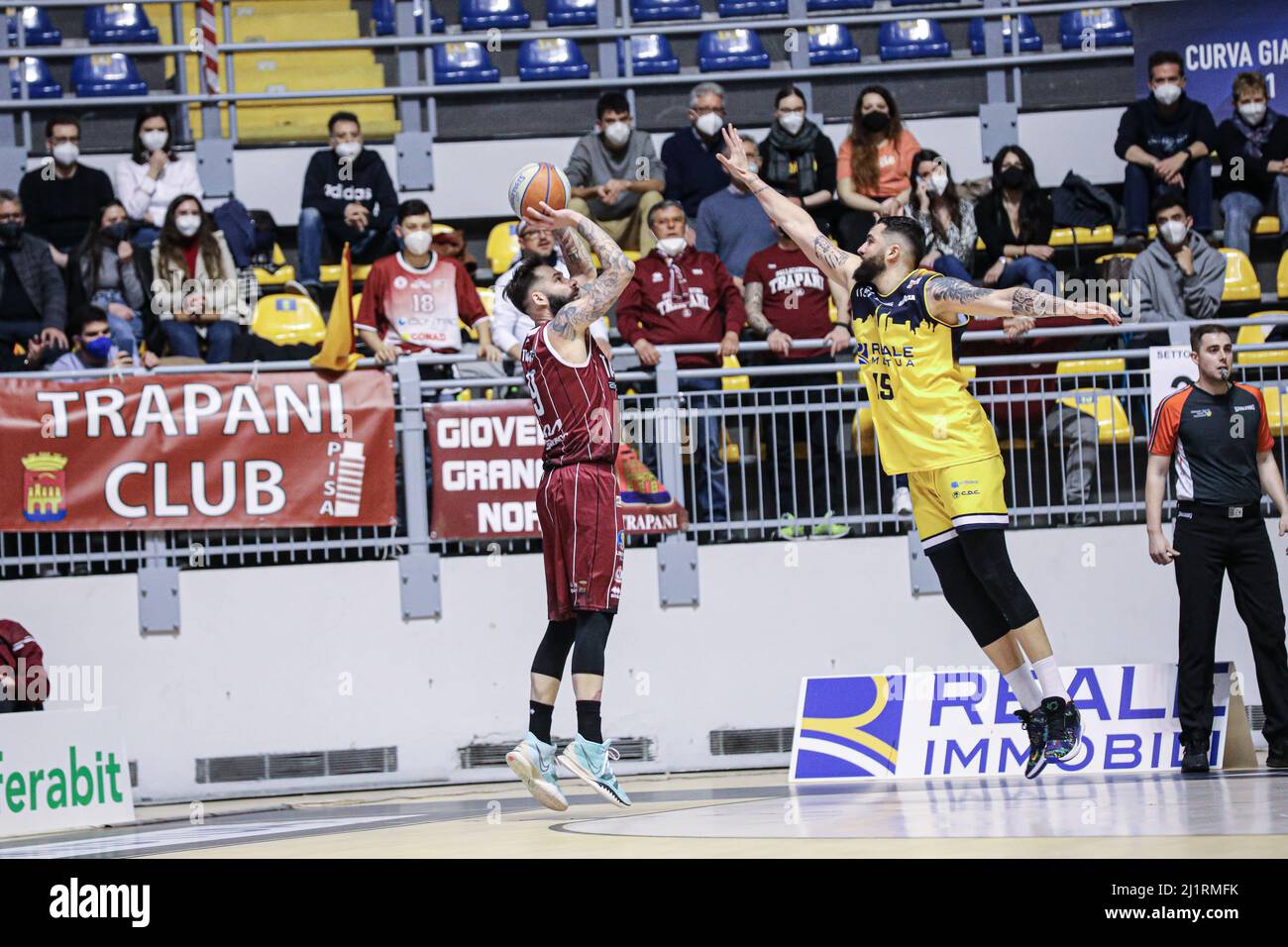 Turin, Italie. 27th mars 2022. Match de Lega Nazionale Pallacanestro Championship A2 Reale Muta Torino vs 2B Control Trapani à Turin, Italie, le 27 mars 2022.Torino a gagné par 79 -63. (Photo de Norberto Maccagno/Pacific Press/Sipa USA) crédit: SIPA USA/Alay Live News Banque D'Images