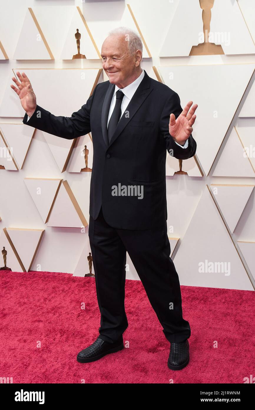Sir Anthony Hopkins marche sur le tapis rouge aux Academy Awards 94th qui se tiennent au Dolby Theatre à Hollywood, CA, le 27 mars 2022. (Photo de la Sathanlee B. Mirador/Sipa USA) Banque D'Images