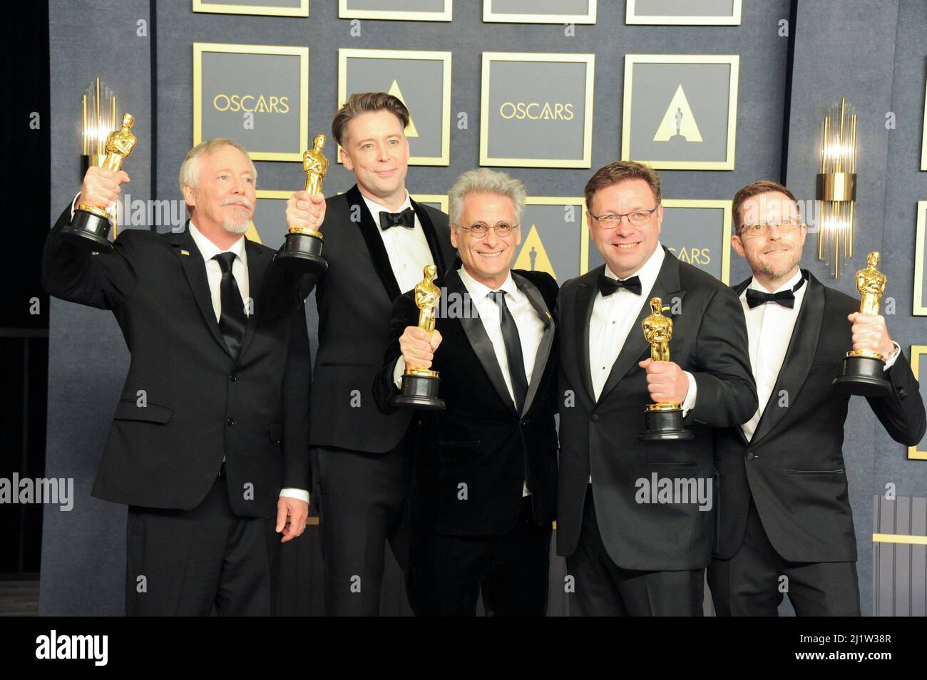 Los Angeles, Californie. 27th mars 2022. Doug Hemphill, Theo Green, Mark Mangini, Ron Bartlett, Mac Ruth dans la salle de presse pour les Prix de l'Académie 94th - salle de presse, Dolby Theatre, Los Angeles, CA 27 mars 2022. Crédit : Elizabeth Goodenough/Everett Collection/Alay Live News Banque D'Images