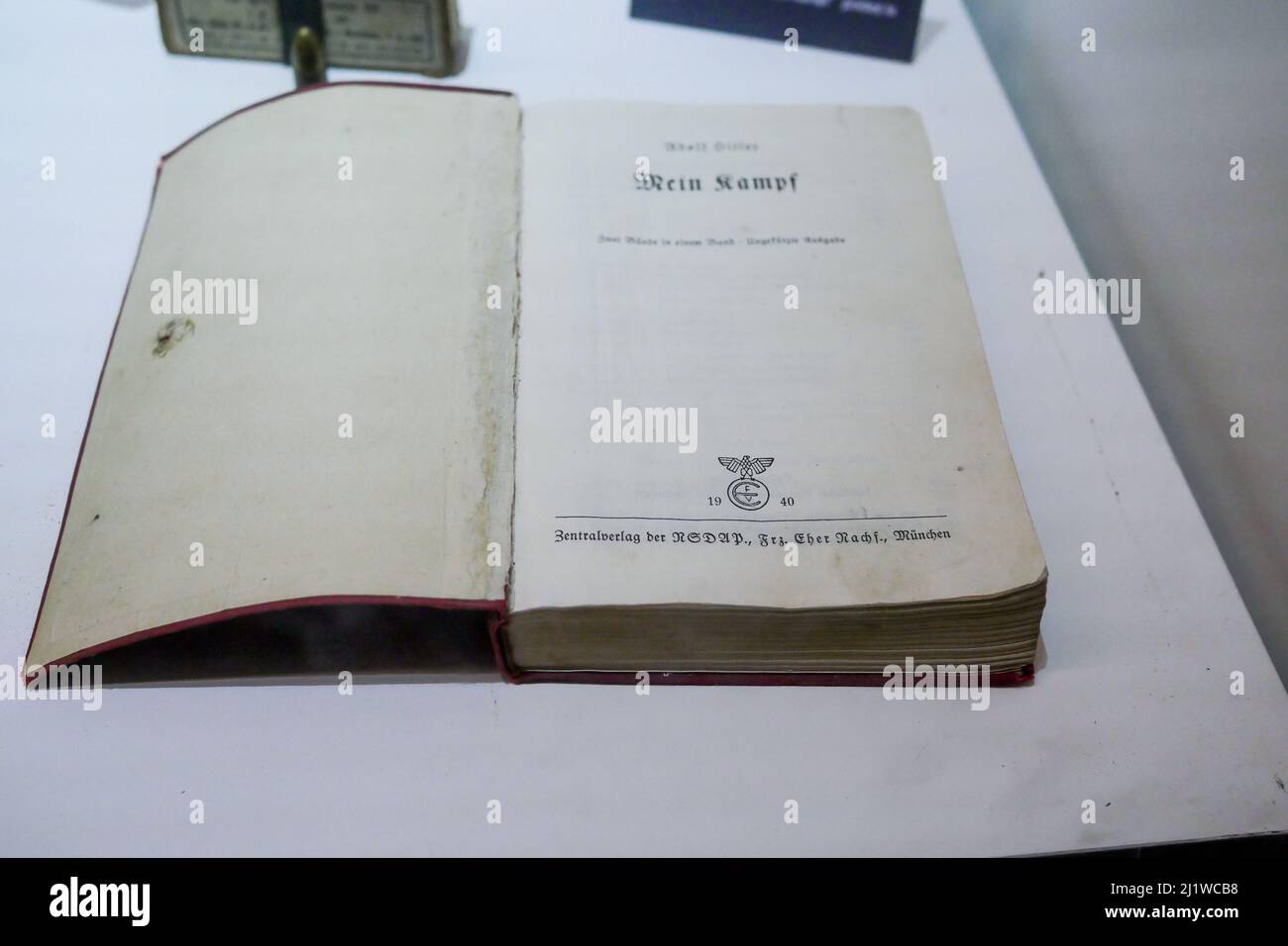 Mein Kampf, manifeste Adolf Hitler, Musée de l'opération Dynamo, Dunkerque, Nord, hauts-de-France, France Banque D'Images