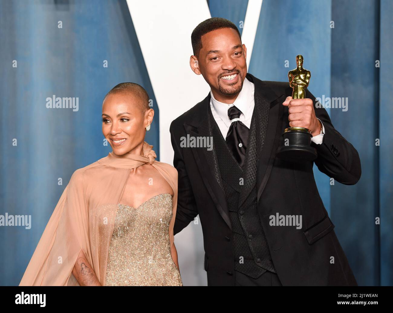 Los Angeles, États-Unis. 28th mars 2022. 27th mars 2022, Los Angeles, États-Unis. Will Smith et sa femme Jada Pinkett Smith participant à la Vanity Fair Oscar Party 2022, Wallis Annenberg Center for the Performing Arts, Los Angeles. Crédit : Doug Peters/Alamy Live News Banque D'Images