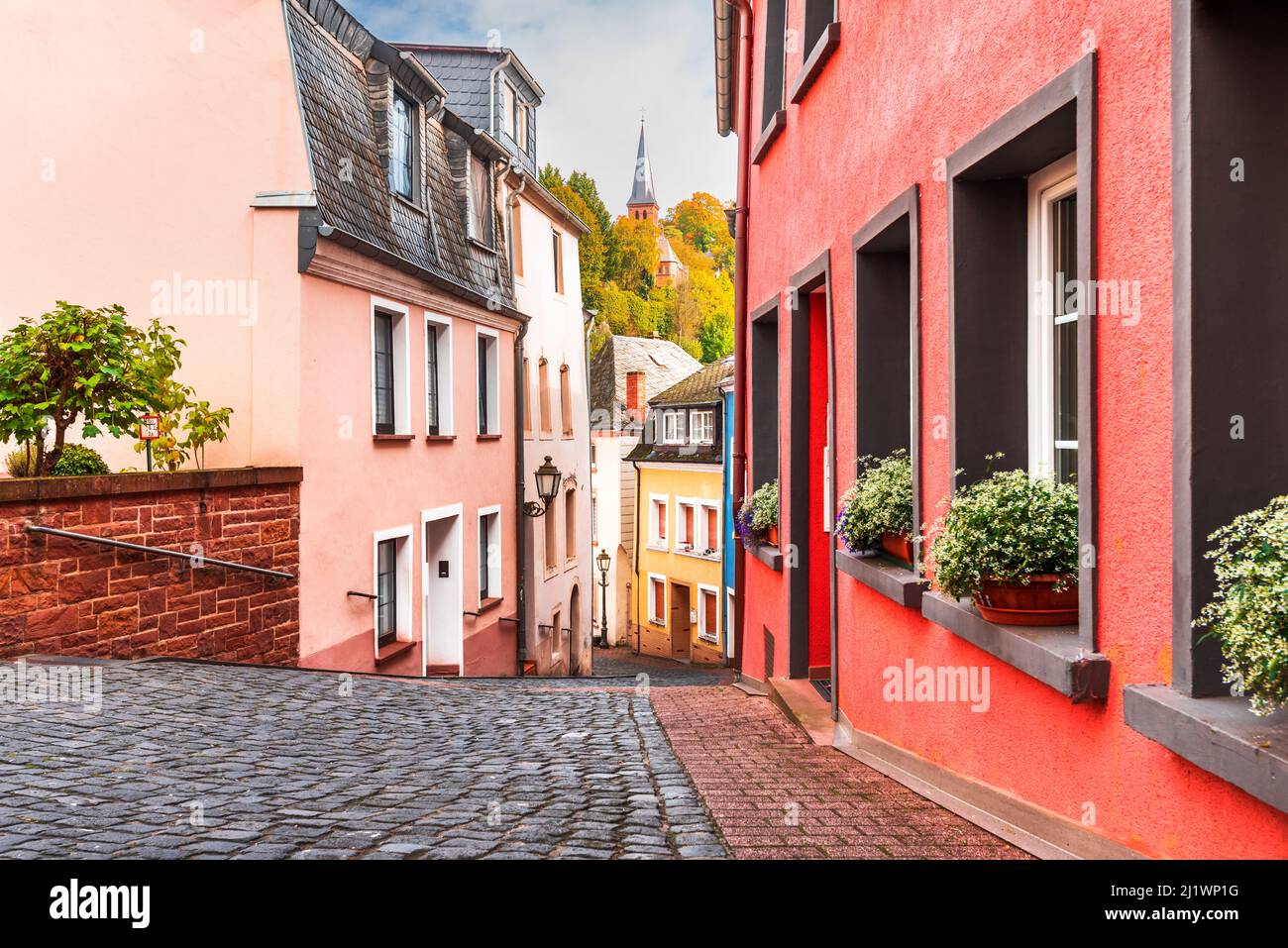 Sarrebourg, Allemagne. Ville idyllique sur la rivière Saar, vieille ville touristique avec une rue pavée pittoresque Banque D'Images