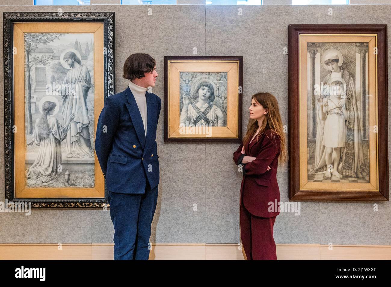 Londres, Royaume-Uni. 28th mars 2022. Œuvres religieuses de Henry Ryland, RI (britannique, 1856-1924), dont Christ dans le jardin de Gethsemane, est £10 000 - £15 000 - Un aperçu de la vente d'art impressionniste britannique et du 19th siècle de Bonhams à Bonhams New Bond Street. La vente elle-même aura lieu le 30th mars. Crédit : Guy Bell/Alay Live News Banque D'Images