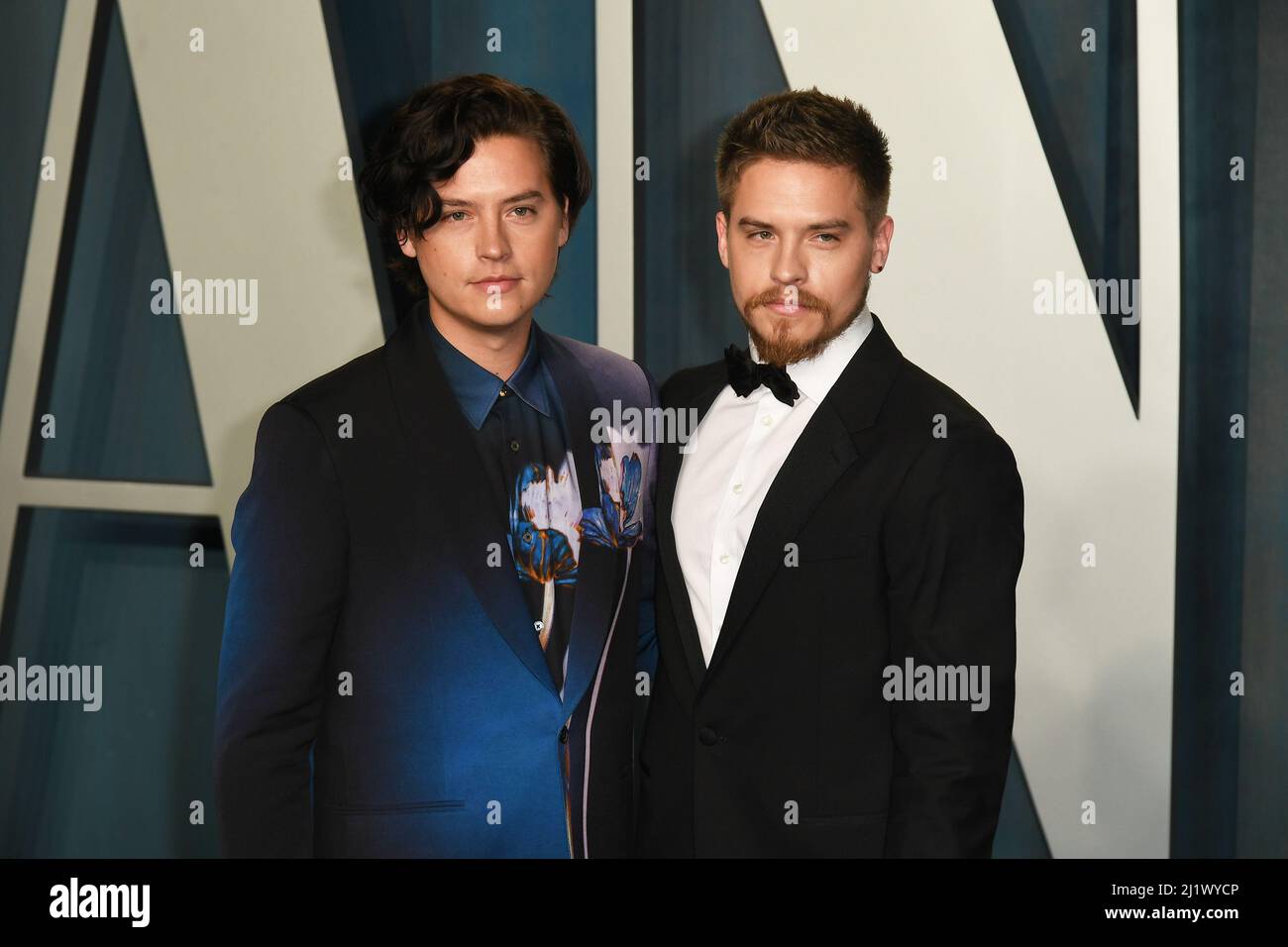 Beverly Hills, États-Unis. 27th mars 2022. Cole Sprouse et Dylan Sprouse participent à la Vanity Fair Oscar Party 2022 au Wallis Annenberg Center for the Performing Arts le 27 mars 2022 à Beverly Hills, en Californie. Photo: Casey Flanigan/imageSPACE/Sipa USA crédit: SIPA USA/Alay Live News Banque D'Images