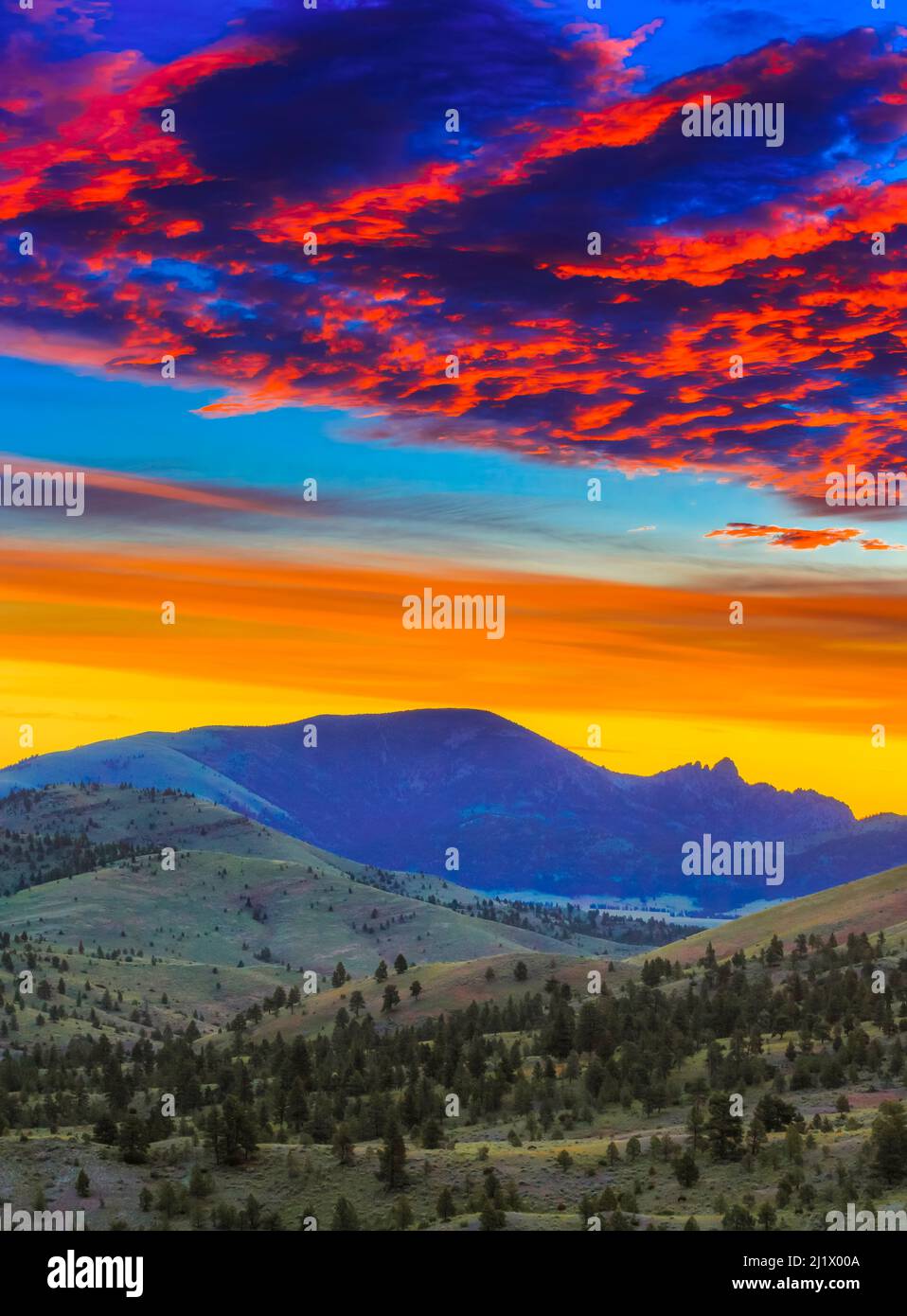 Lever du soleil sur la montagne de géant dormant près de Helena, Montana Banque D'Images