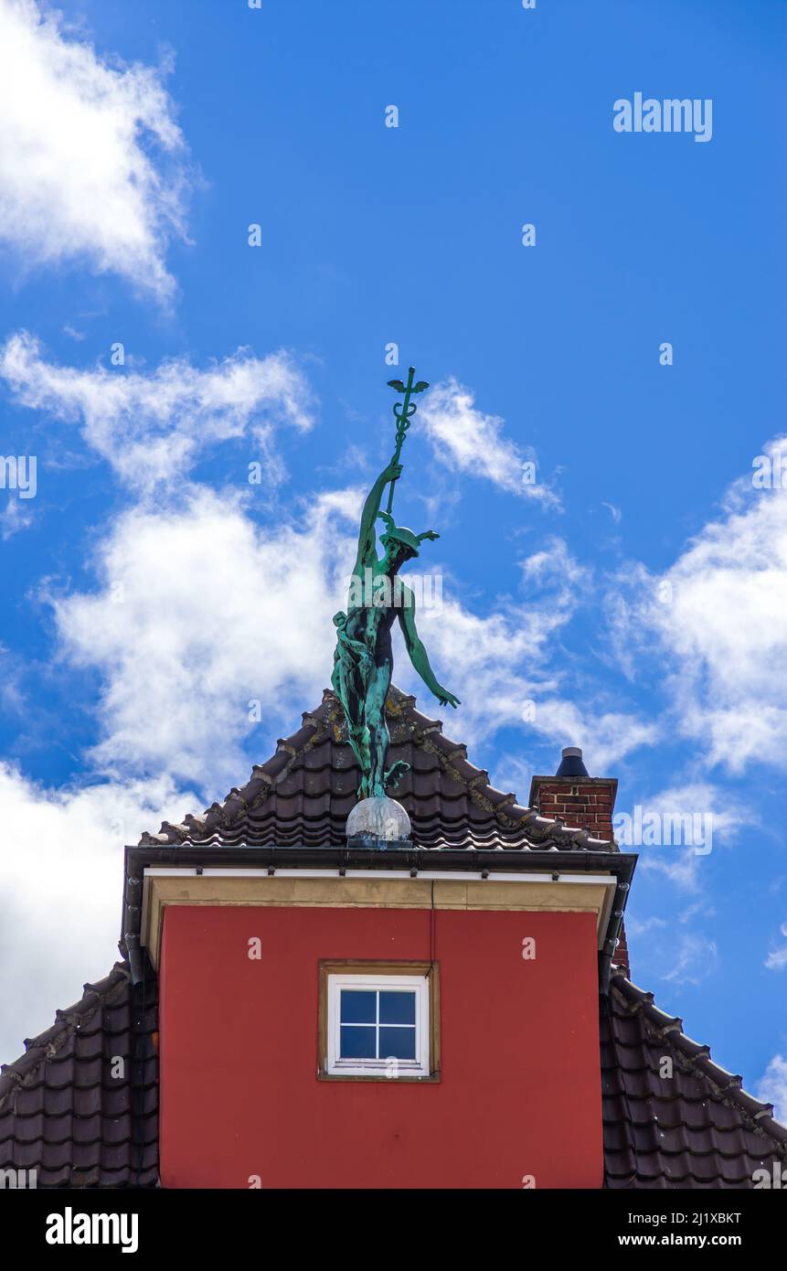 Ebingen, Albstadt, Bade-Wurtemberg, Allemagne : statue du messager des dieux et dieu des marchands et des voleurs, Mercure romain, Hermes grec. Banque D'Images